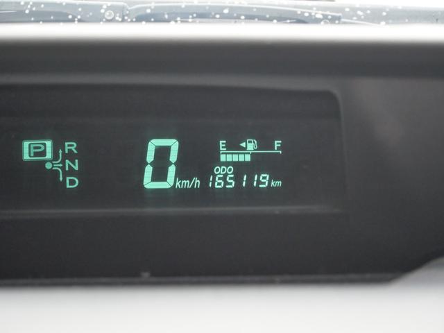 プリウス Ｓ　ナビ　バックモニター　スマートキー　プッシュスタート　ＥＴＣ　ＣＤ　ＭＤ　記録簿　電動格納ミラー　パワーウィンドウ　パワーステアリング（27枚目）