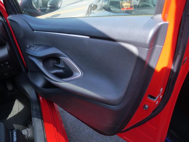 ヤリス ハイブリッドZ スマートキー プッシュスタート ナビ 全方位モニター シートヒーター USBポート ETC パワーステアリング パワーウィンドウ(11枚目)