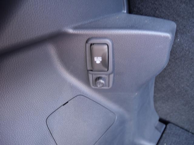 ヤリス ハイブリッドZ スマートキー プッシュスタート ナビ 全方位モニター シートヒーター USBポート ETC パワーステアリング パワーウィンドウ(24枚目)