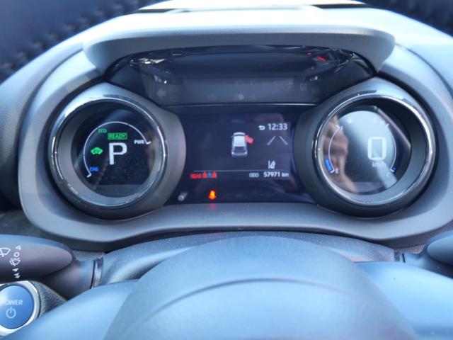 ヤリス ハイブリッドZ スマートキー プッシュスタート ナビ 全方位モニター シートヒーター USBポート ETC パワーステアリング パワーウィンドウ(29枚目)