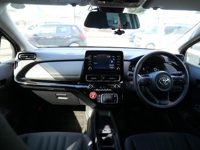 アクア Ｘ　スマートキー　プッシュスタート　ＥＴＣ　ディスプレイオーディオ　バックモニター　トラクションコントロール　パワーステアリング（7枚目）