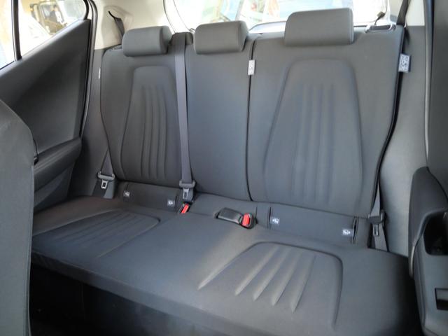 アクア Ｘ　スマートキー　プッシュスタート　ＥＴＣ　ディスプレイオーディオ　バックモニター　トラクションコントロール　パワーステアリング（17枚目）