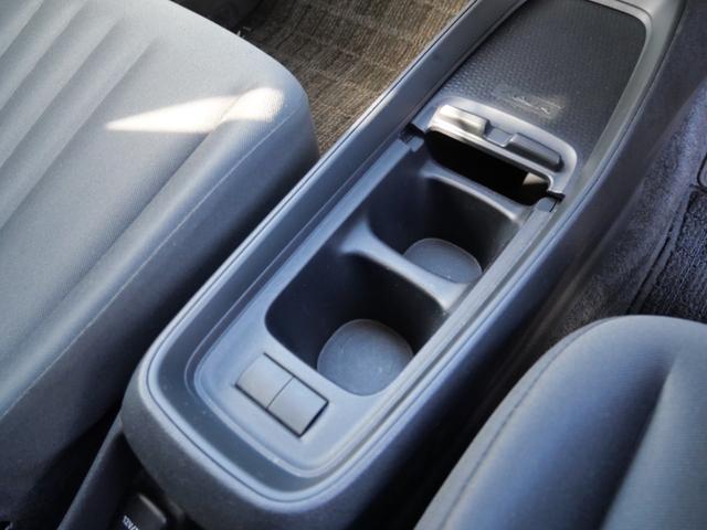 アクア Ｘ　スマートキー　プッシュスタート　ＥＴＣ　ディスプレイオーディオ　バックモニター　トラクションコントロール　パワーステアリング（30枚目）