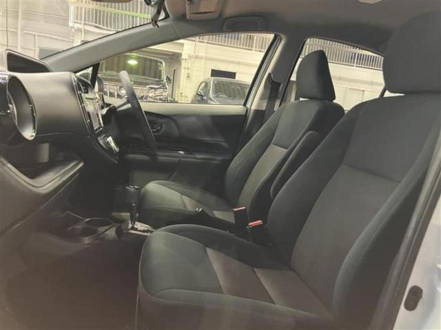 アクア Ｓスタイルブラック　新品タイヤ／保証書／社外　ＳＤナビ／衝突安全装置／車線逸脱防止支援システム／ドライブレコーダー　純正／ＥＴＣ／ＥＢＤ付ＡＢＳ／横滑り防止装置／アイドリングストップ／バックモニター／ワンセグＴＶ　記録簿（5枚目）