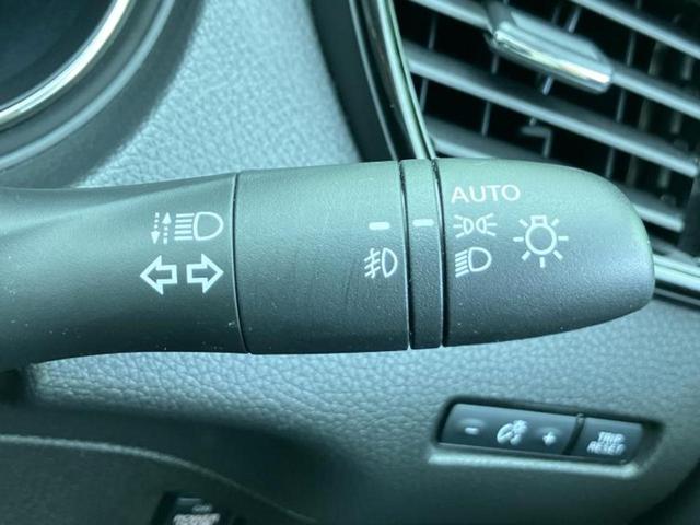 エクストレイル ４ＷＤ２０Ｘｉ　ＶセレクションエクストリーマーＸ　新品タイヤ／保証書／純正　９インチ　ＳＤナビ／インテリジェントルームミラー／衝突安全装置／シートヒーター　全席／全方位モニター／車線逸脱防止支援システム／シート　合皮／プロパイロット／電動バックドア（17枚目）