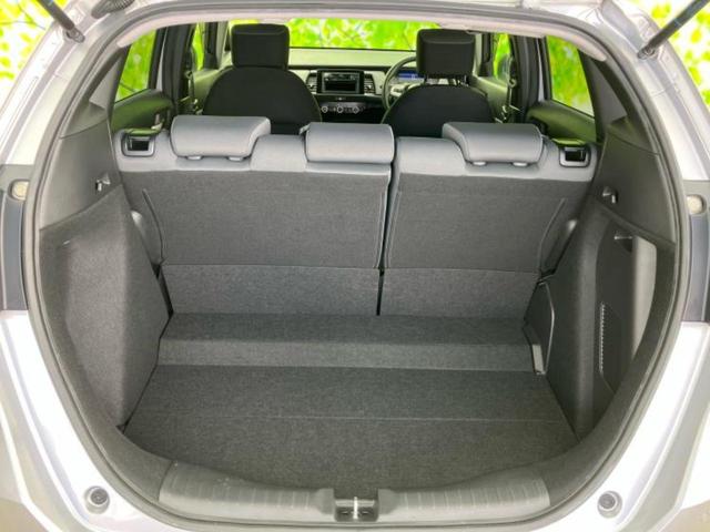 フィット ｅＨＥＶベーシック　ホンダセンシング／車線逸脱防止支援システム／ヘッドランプ　ＬＥＤ／ＥＴＣ／ＥＢＤ付ＡＢＳ／横滑り防止装置／エアバッグ　運転席／エアバッグ　助手席／エアバッグ　サイド／パワーウインドウ　レーンアシスト（8枚目）