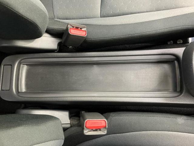 フィット ｅＨＥＶベーシック　ホンダセンシング／車線逸脱防止支援システム／ヘッドランプ　ＬＥＤ／ＥＴＣ／ＥＢＤ付ＡＢＳ／横滑り防止装置／エアバッグ　運転席／エアバッグ　助手席／エアバッグ　サイド／パワーウインドウ　レーンアシスト（38枚目）