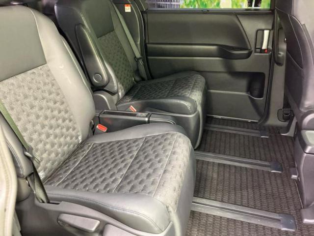 ヴォクシー ハイブリッドＳ－Ｚ　モデリスタエアロ／保証書／ディスプレイオーディオ＋ナビ１０．５インチ／トヨタセーフティセンス／両側電動スライドドア／シートヒーター　前席／パノラミックビューモニター／車線逸脱防止支援システム　ＥＴＣ（5枚目）