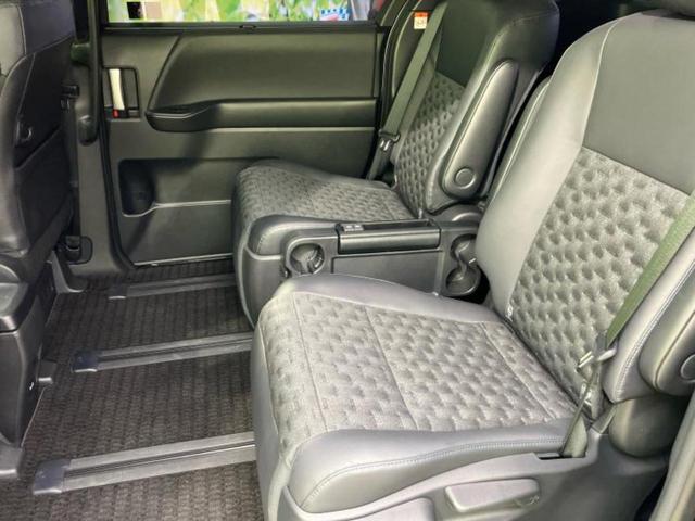 ヴォクシー ハイブリッドＳ－Ｚ　モデリスタエアロ／保証書／ディスプレイオーディオ＋ナビ１０．５インチ／トヨタセーフティセンス／両側電動スライドドア／シートヒーター　前席／パノラミックビューモニター／車線逸脱防止支援システム　ＥＴＣ（8枚目）