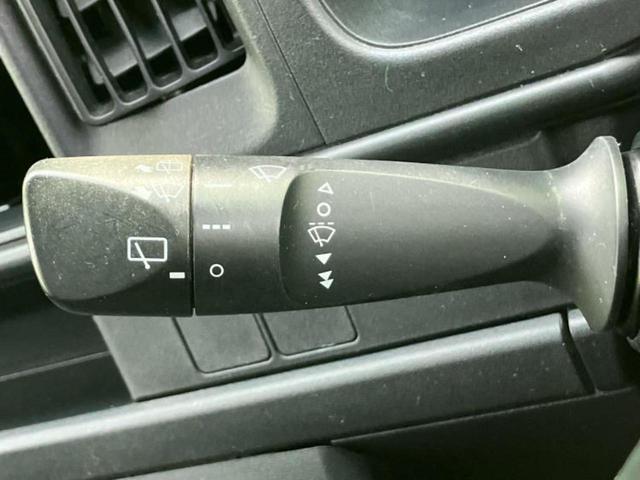 ハイゼットカーゴ クルーズＳＡ３　新品タイヤ／大型リヤスポイラー／保証書／スマートアシスト（トヨタ・ダイハツ）／車線逸脱防止支援システム／ＥＴＣ／ＥＢＤ付ＡＢＳ／横滑り防止装置／アイドリングストップ／エアバッグ　運転席　フルエアロ（12枚目）