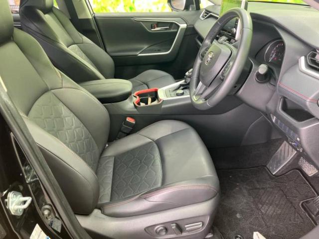 RAV4 4WDアドベンチャーオフロードパッケージ 保証書/ディスプレイオーディオ8インチ/衝突安全装置/車線逸脱防止支援システム/シート 合皮/ヘッドランプ LED/ETC/EBD付ABS/横滑り防止装置/クルーズコントロール/ルーフレール 4WD(4枚目)