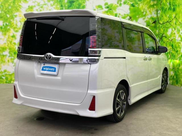 ヴォクシー ＺＳ　新品タイヤ／純正　９インチ　ＳＤナビ／フリップダウンモニター／両側電動スライドドア／ヘッドランプ　ＬＥＤ／ＥＴＣ／ＥＢＤ付ＡＢＳ／横滑り防止装置／アイドリングストップ／バックモニター／フルセグＴＶ（3枚目）