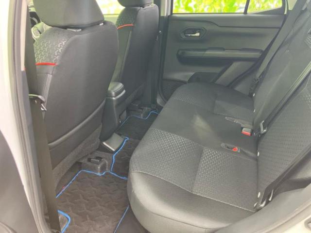 ロッキー Ｘ　ＨＥＶ　保証書／純正　９インチ　ＳＤナビ／衝突安全装置／車線逸脱防止支援システム／ＥＴＣ／ＥＢＤ付ＡＢＳ／横滑り防止装置／アイドリングストップ／フルセグＴＶ／エアバッグ　運転席／エアバッグ　助手席　記録簿（7枚目）