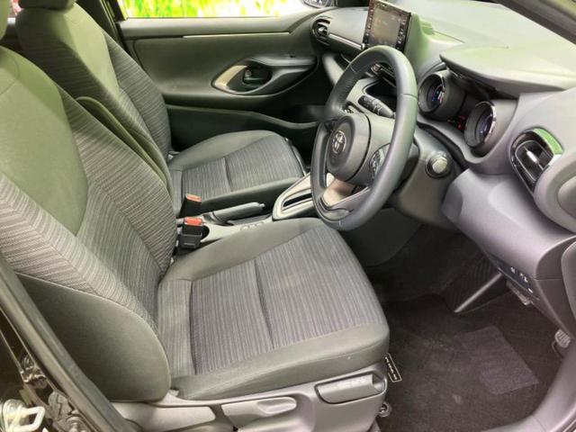 ヤリス ハイブリッドＺ　保証書／ディスプレイオーディオ／衝突安全装置／シートヒーター／車線逸脱防止支援システム／ヘッドランプ　ＬＥＤ／ＥＴＣ／ＥＢＤ付ＡＢＳ／横滑り防止装置／アイドリングストップ／クルーズコントロール（4枚目）