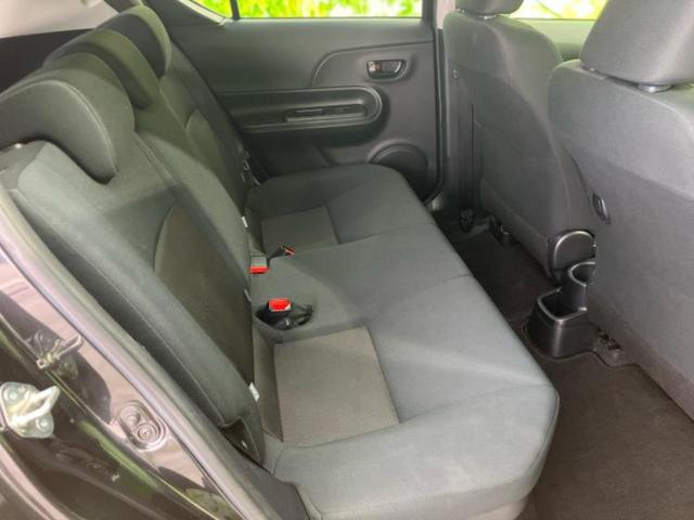 アクア Sスタイルブラック 保証書/純正 SDナビ/衝突安全装置/車線逸脱防止支援システム/ETC/EBD付ABS/横滑り防止装置/アイドリングストップ/フルセグTV/エアバッグ 運転席/エアバッグ 助手席/パワーウインドウ(5枚目)