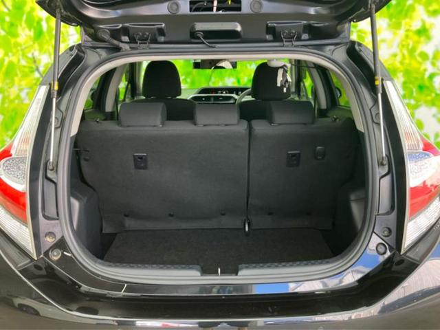 アクア Sスタイルブラック 保証書/純正 SDナビ/衝突安全装置/車線逸脱防止支援システム/ETC/EBD付ABS/横滑り防止装置/アイドリングストップ/フルセグTV/エアバッグ 運転席/エアバッグ 助手席/パワーウインドウ(8枚目)