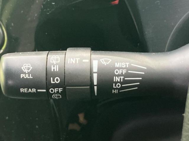 アクア Sスタイルブラック 保証書/純正 SDナビ/衝突安全装置/車線逸脱防止支援システム/ETC/EBD付ABS/横滑り防止装置/アイドリングストップ/フルセグTV/エアバッグ 運転席/エアバッグ 助手席/パワーウインドウ(17枚目)