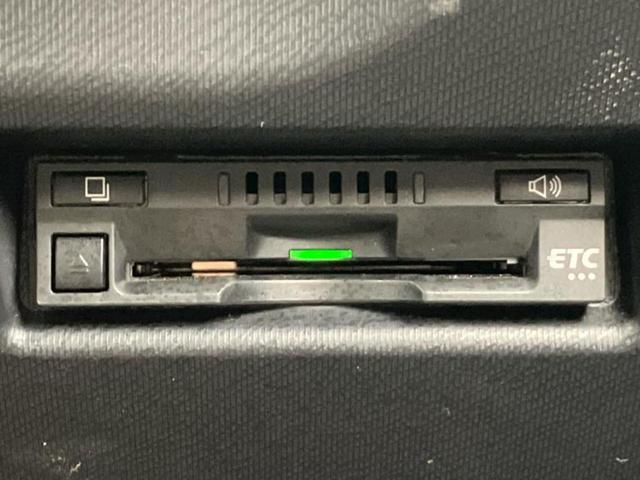 アクア Sスタイルブラック 保証書/純正 SDナビ/衝突安全装置/車線逸脱防止支援システム/ETC/EBD付ABS/横滑り防止装置/アイドリングストップ/フルセグTV/エアバッグ 運転席/エアバッグ 助手席/パワーウインドウ(23枚目)