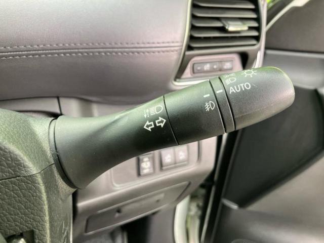 セレナ ｅパワーハイウェイスターＶ　保証書／純正　１０インチ　メモリーナビ／衝突安全装置／両側電動スライドドア／シートヒーター　前席／アラウンドビューモニター／車線逸脱防止支援システム／ドライブレコーダー　社外／ヘッドランプ　ＬＥＤ（17枚目）