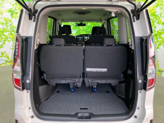 セレナ ｅパワーハイウェイスターＶ　保証書／純正　１０インチ　メモリーナビ／衝突安全装置／両側電動スライドドア／シートヒーター　前席／アラウンドビューモニター／車線逸脱防止支援システム／ドライブレコーダー　社外／ヘッドランプ　ＬＥＤ（20枚目）