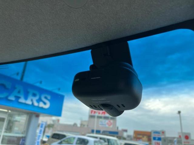 タント カスタムRSトップエディションVS SA3 新品タイヤ/保証書/純正 9インチ SDナビ/スマートアシスト(トヨタ・ダイハツ)/両側電動スライドドア/シートヒーター/パノラマモニター/車線逸脱防止支援システム/シート ハーフレザー ターボ(16枚目)