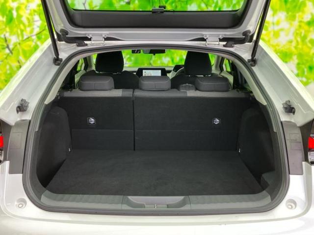 プリウス Ｇ　新品タイヤ／ディスプレイオーディオ＋ナビ８インチ／トヨタセーフティセンス／シートヒーター　前席／車線逸脱防止支援システム／パーキングアシスト　バックガイド／ヘッドランプ　ＬＥＤ　衝突被害軽減システム（8枚目）