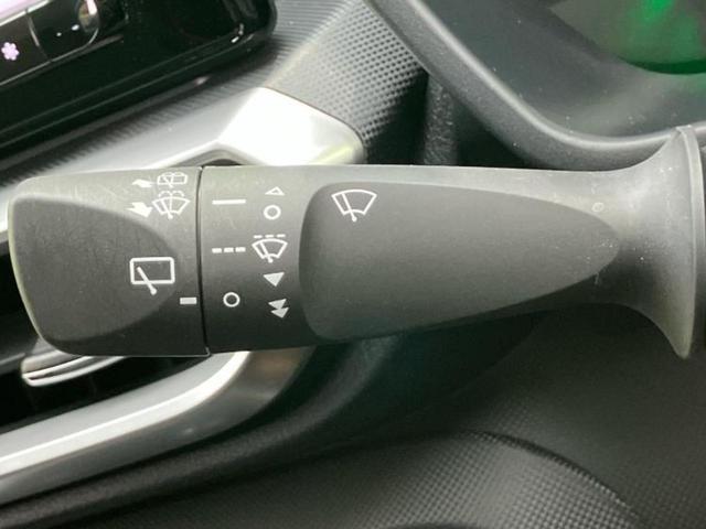 ロッキー Ｘ　ＨＥＶ　保証書／純正　９インチ　ＳＤナビ／衝突安全装置／車線逸脱防止支援システム／ＥＴＣ／ＥＢＤ付ＡＢＳ／横滑り防止装置／アイドリングストップ／フルセグＴＶ／エアバッグ　運転席／エアバッグ　助手席（17枚目）