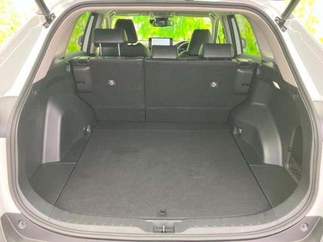ＲＡＶ４ ４ＷＤ　Ｇ　ＴＲＤエアロ／保証書／ディスプレイオーディオ＋ナビ１０．５インチ／トヨタセーフティセンス／シートエアコン／パノラミックビューモニター／車線逸脱防止支援システム／シート　合皮／電動バックドア　フルエアロ（8枚目）
