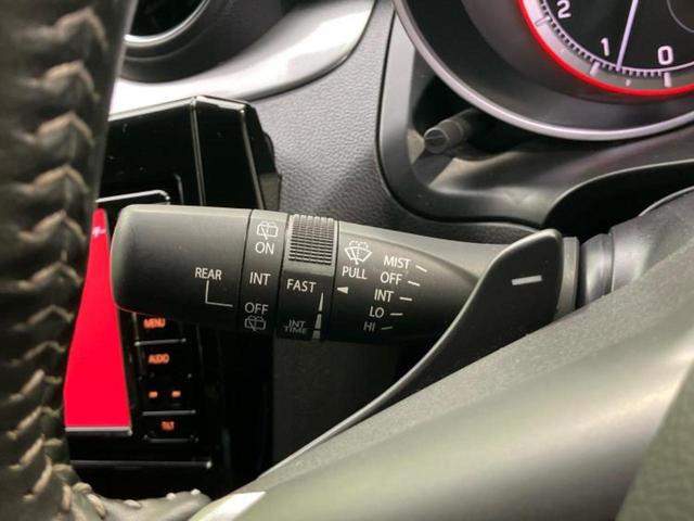 スイフト ハイブリッドＲＳ　保証書／純正　ＳＤナビ／セーフティサポート（スズキ）／シートヒーター　運転席／全方位モニター／車線逸脱防止支援システム／ドライブレコーダー　前後／ヘッドランプ　ＬＥＤ／ＵＳＢジャック　全周囲カメラ（18枚目）