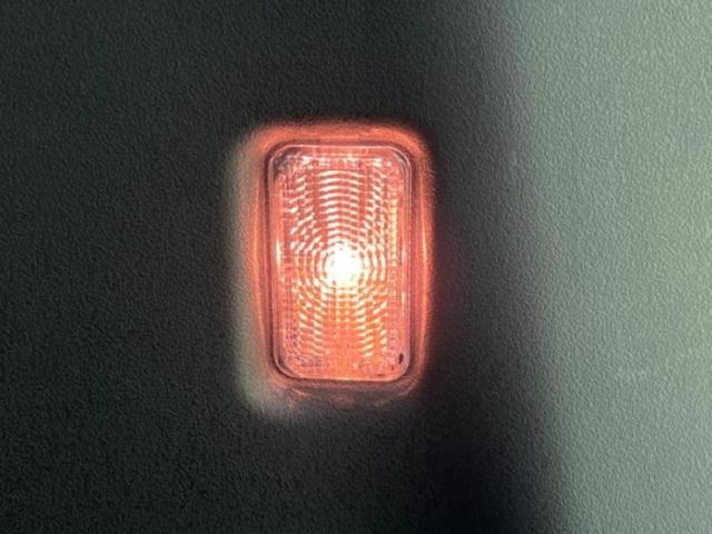 Ｎ－ＢＯＸカスタム ヒョウジュン　保証書／ホンダセンシング／電動スライドドア／ヘッドランプ　ＬＥＤ／ＥＢＤ付ＡＢＳ／アイドリングストップ／禁煙車／エアバッグ　運転席／エアバッグ　助手席／アルミホイール　純正　１４インチ　オートライト（25枚目）