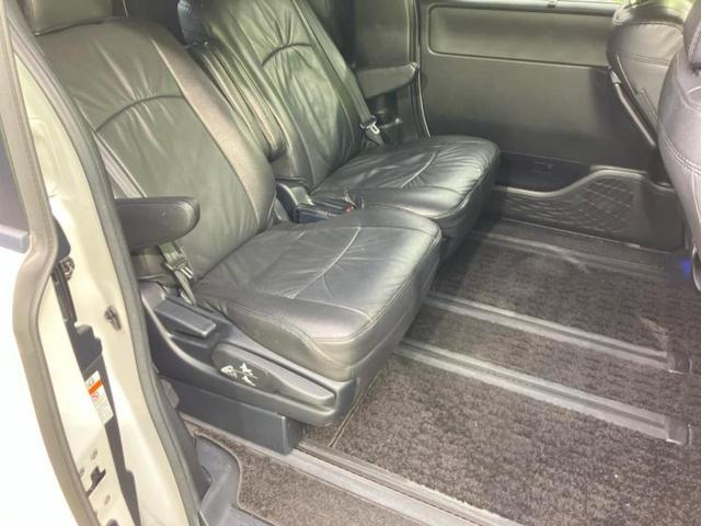 ノア ハイブリッドＳｉ　純正エアロ／保証書／純正　１０インチ　ＳＤナビ／フリップダウンモニター　純正　１２．８インチ／衝突安全装置／両側電動スライドドア／車線逸脱防止支援システム／ヘッドランプ　ＬＥＤ　衝突被害軽減システム（5枚目）