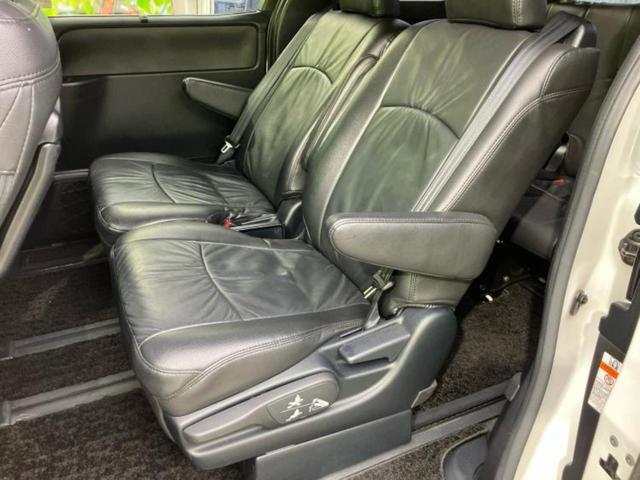 ノア ハイブリッドＳｉ　純正エアロ／保証書／純正　１０インチ　ＳＤナビ／フリップダウンモニター　純正　１２．８インチ／衝突安全装置／両側電動スライドドア／車線逸脱防止支援システム／ヘッドランプ　ＬＥＤ　衝突被害軽減システム（8枚目）