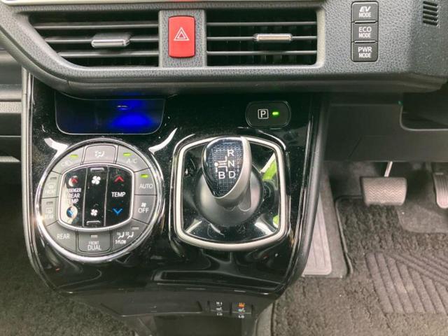 ノア ハイブリッドＳｉ　純正エアロ／保証書／純正　１０インチ　ＳＤナビ／フリップダウンモニター　純正　１２．８インチ／衝突安全装置／両側電動スライドドア／車線逸脱防止支援システム／ヘッドランプ　ＬＥＤ　衝突被害軽減システム（18枚目）