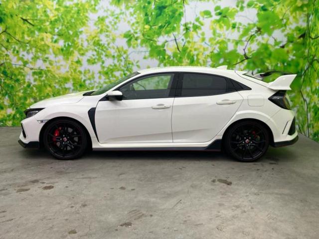 シビック タイプＲ　新品タイヤ／純正　ＳＤナビ／ヘッドランプ　ＬＥＤ／Ｂｌｕｅｔｏｏｔｈ接続／ＥＴＣ／ＥＢＤ付ＡＢＳ／横滑り防止装置／アイドリングストップ／クルーズコントロール／フルセグＴＶ／ＤＶＤ／ターボ　ＤＶＤ再生（2枚目）