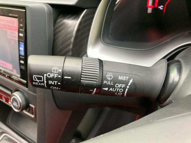 シビック タイプＲ　新品タイヤ／純正　ＳＤナビ／ヘッドランプ　ＬＥＤ／Ｂｌｕｅｔｏｏｔｈ接続／ＥＴＣ／ＥＢＤ付ＡＢＳ／横滑り防止装置／アイドリングストップ／クルーズコントロール／フルセグＴＶ／ＤＶＤ／ターボ　ＤＶＤ再生（17枚目）