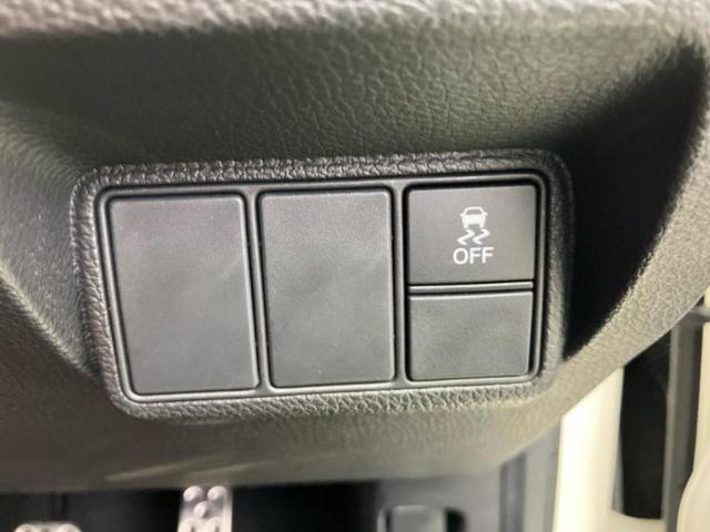 シビック タイプＲ　新品タイヤ／純正　ＳＤナビ／ヘッドランプ　ＬＥＤ／Ｂｌｕｅｔｏｏｔｈ接続／ＥＴＣ／ＥＢＤ付ＡＢＳ／横滑り防止装置／アイドリングストップ／クルーズコントロール／フルセグＴＶ／ＤＶＤ／ターボ　ＤＶＤ再生（28枚目）