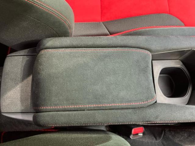 シビック タイプＲ　新品タイヤ／純正　ＳＤナビ／ヘッドランプ　ＬＥＤ／Ｂｌｕｅｔｏｏｔｈ接続／ＥＴＣ／ＥＢＤ付ＡＢＳ／横滑り防止装置／アイドリングストップ／クルーズコントロール／フルセグＴＶ／ＤＶＤ／ターボ　ＤＶＤ再生（33枚目）