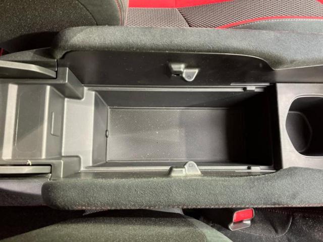 シビック タイプＲ　新品タイヤ／純正　ＳＤナビ／ヘッドランプ　ＬＥＤ／Ｂｌｕｅｔｏｏｔｈ接続／ＥＴＣ／ＥＢＤ付ＡＢＳ／横滑り防止装置／アイドリングストップ／クルーズコントロール／フルセグＴＶ／ＤＶＤ／ターボ　ＤＶＤ再生（34枚目）