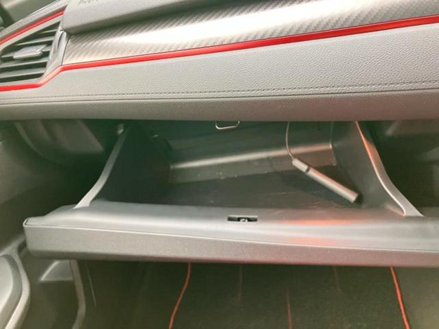 シビック タイプＲ　新品タイヤ／純正　ＳＤナビ／ヘッドランプ　ＬＥＤ／Ｂｌｕｅｔｏｏｔｈ接続／ＥＴＣ／ＥＢＤ付ＡＢＳ／横滑り防止装置／アイドリングストップ／クルーズコントロール／フルセグＴＶ／ＤＶＤ／ターボ　ＤＶＤ再生（40枚目）