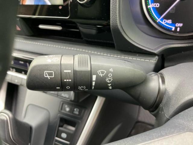 ノア ハイブリッドＳ－Ｚ　ディスプレイオーディオ＋ナビ１０．５インチ／フリップダウンモニター　純正　１４インチ／デジタルインナーミラー／トヨタセーフティセンス／両側電動スライドドア／シートヒーター　前席　衝突被害軽減システム（18枚目）