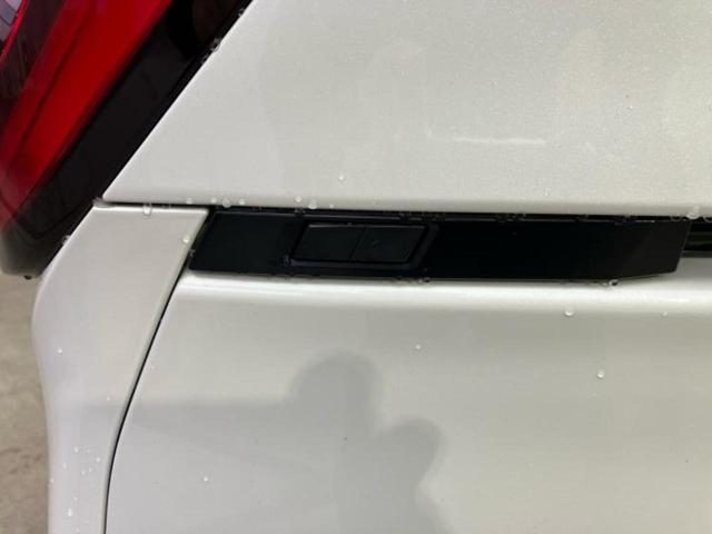 ノア ハイブリッドＳ－Ｚ　ディスプレイオーディオ＋ナビ１０．５インチ／フリップダウンモニター　純正　１４インチ／デジタルインナーミラー／トヨタセーフティセンス／両側電動スライドドア／シートヒーター　前席　衝突被害軽減システム（41枚目）