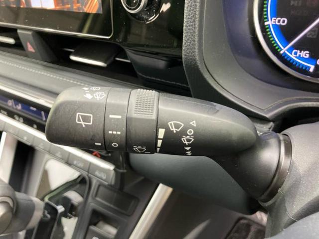 ノア ハイブリッドＳ－Ｚ　保証書／純正　１０インチ　ＳＤナビ／フリップダウンモニター／衝突安全装置／両側電動スライドドア／シートヒーター／車線逸脱防止支援システム／シート　ハーフレザー／電動バックドア／ヘッドランプ　ＬＥＤ（18枚目）