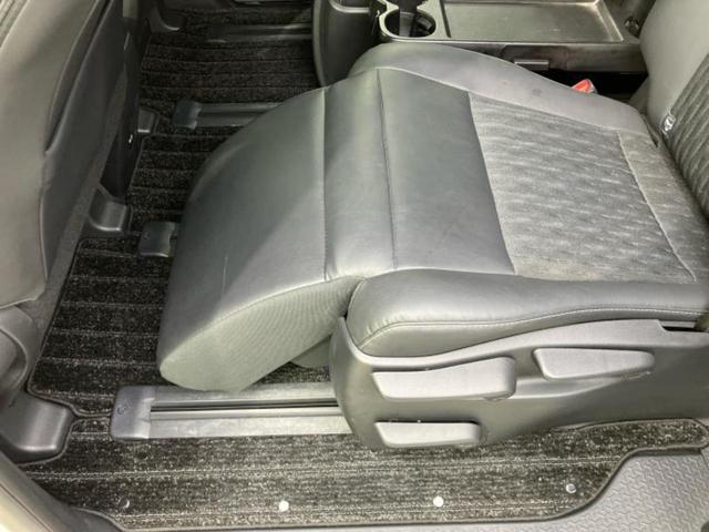 ノア ハイブリッドＳ－Ｚ　保証書／純正　１０インチ　ＳＤナビ／フリップダウンモニター／衝突安全装置／両側電動スライドドア／シートヒーター／車線逸脱防止支援システム／シート　ハーフレザー／電動バックドア／ヘッドランプ　ＬＥＤ（25枚目）