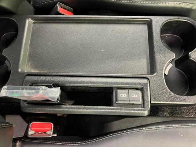 ノア ハイブリッドＳ－Ｚ　保証書／純正　１０インチ　ＳＤナビ／フリップダウンモニター／衝突安全装置／両側電動スライドドア／シートヒーター／車線逸脱防止支援システム／シート　ハーフレザー／電動バックドア／ヘッドランプ　ＬＥＤ（41枚目）