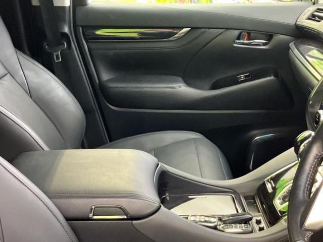 アルファード ＳＣ　新品タイヤ／保証書／社外　１１インチ　ＳＤナビ／フリップダウンモニター　社外　１２．８インチ／デジタルインナーミラー／衝突安全装置／両側電動スライドドア／シートヒーター　前席　衝突被害軽減システム（4枚目）