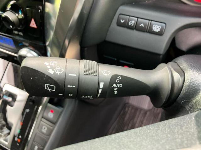 アルファード Ｓ　Ｃパッケージ　サンルーフ／保証書／ディスプレイオーディオ＋ナビ８インチ／フリップダウンモニター　純正　１２．１インチ／トヨタセーフティセンス／両側電動スライドドア／シートヒーター　前席　衝突被害軽減システム　ＥＴＣ（16枚目）