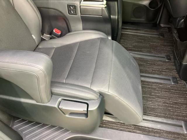 アルファード Ｓ　Ｃパッケージ　サンルーフ／保証書／ディスプレイオーディオ＋ナビ８インチ／フリップダウンモニター　純正　１２．１インチ／トヨタセーフティセンス／両側電動スライドドア／シートヒーター　前席　衝突被害軽減システム　ＥＴＣ（25枚目）