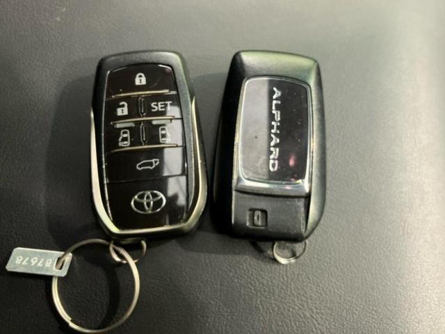 アルファード Ｓ　Ｃパッケージ　サンルーフ／保証書／ディスプレイオーディオ＋ナビ８インチ／フリップダウンモニター　純正　１２．１インチ／トヨタセーフティセンス／両側電動スライドドア／シートヒーター　前席　衝突被害軽減システム　ＥＴＣ（42枚目）