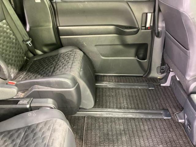 ヴォクシー ハイブリッドS-Z 新品タイヤ/ディスプレイオーディオ+ナビ10インチ/フリップダウンモニター 純正 14インチ/トヨタセーフティセンス/両側電動スライドドア/シートヒーター 前席/車線逸脱防止支援システム バックカメラ(25枚目)