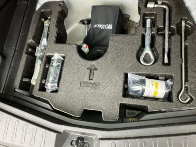 ノート X 新品タイヤ/保証書/純正 SDナビ/衝突安全装置/Bluetooth接続/ETC/EBD付ABS/アイドリングストップ/フルセグTV/禁煙車/エアバッグ 運転席/エアバッグ 助手席/パワーウインドウ(40枚目)